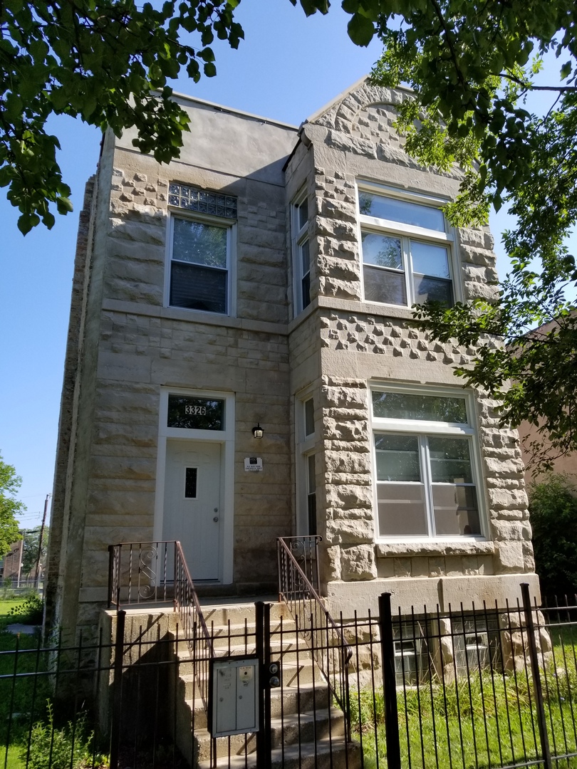 3326 West Monroe Street Chicago, IL 60624 - Photo 1 of 8