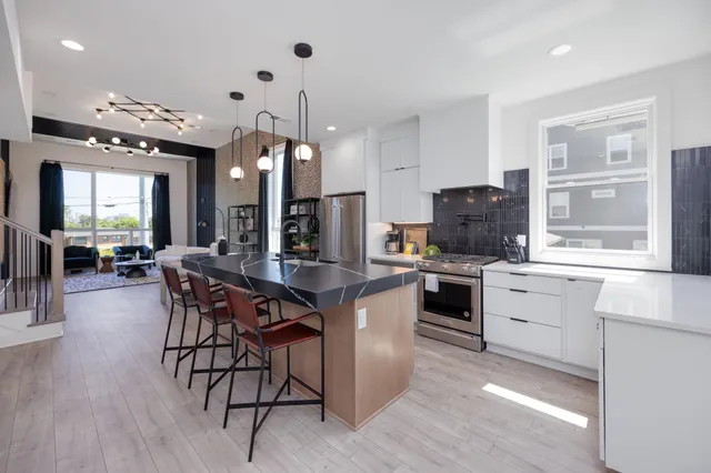 $6,995 | 1007 Summit Avenue, Unit 2, Nashville, TN 37203