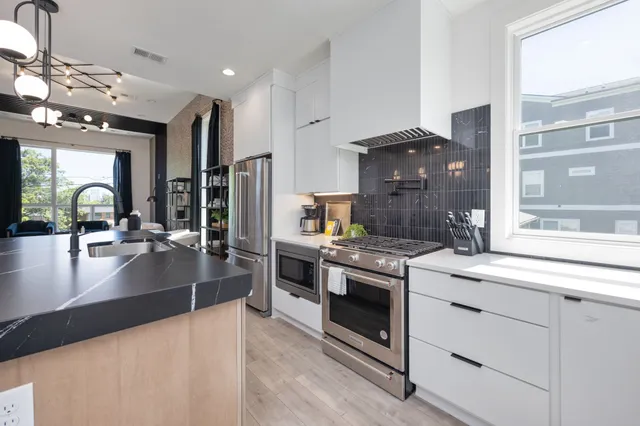 $6,995 | 1007 Summit Avenue, Unit 2, Nashville, TN 37203