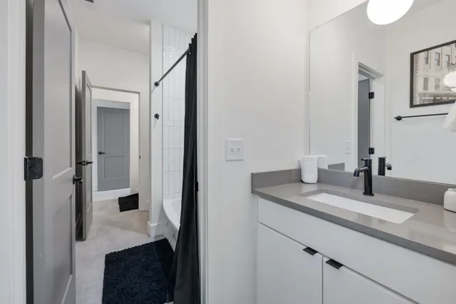 $6,995 | 1007 Summit Avenue, Unit 2, Nashville, TN 37203