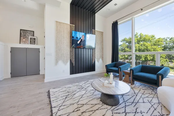 $6,995 | 1007 Summit Avenue, Unit 2, Nashville, TN 37203