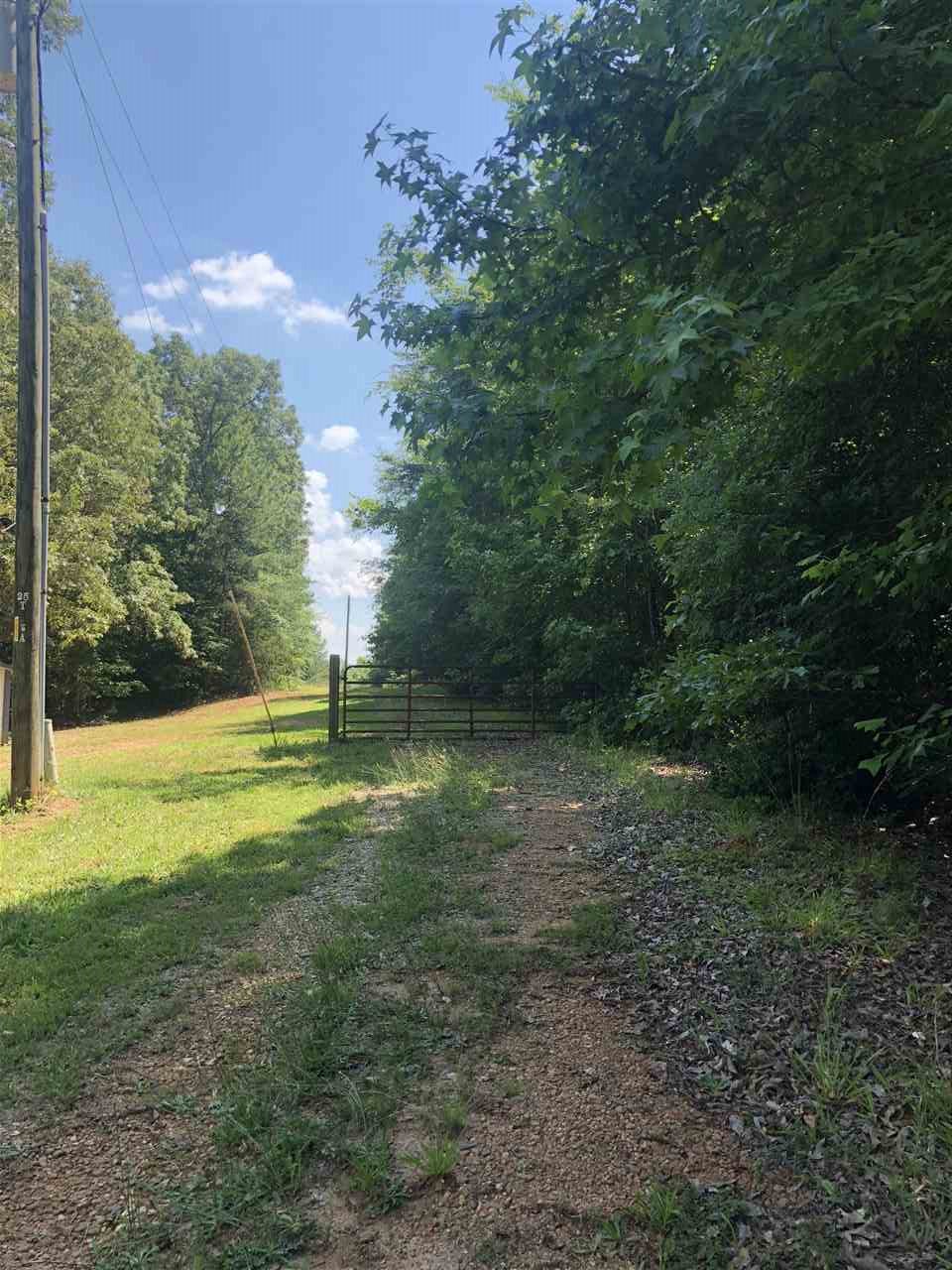 1869 Fountain Inn Road Woodruff, SC 29388 - Photo 3 of 10