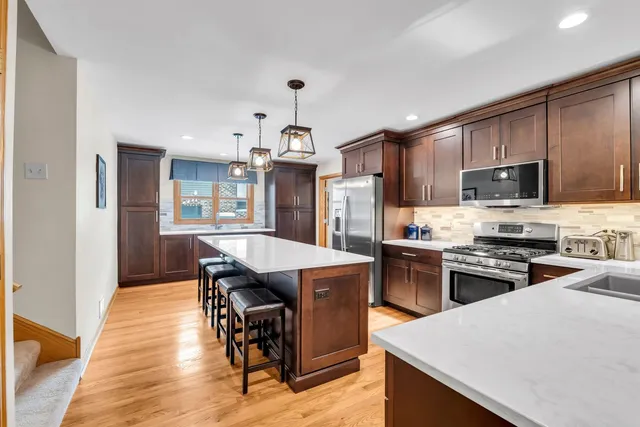 $589,900 | 66 Timberline Drive, Lemont, IL 60439