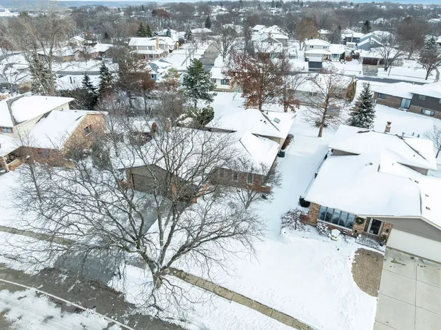 $589,900 | 66 Timberline Drive, Lemont, IL 60439