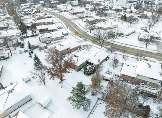 $589,900 | 66 Timberline Drive, Lemont, IL 60439