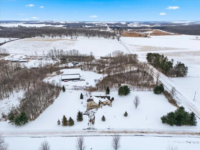 $450,000 | W2877 776th Ave Spring Valley, Spring Valley, WI 54767