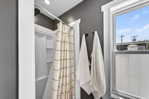 $874,995 | 112 East Montgomery Avenue, Wildwood, NJ 08260