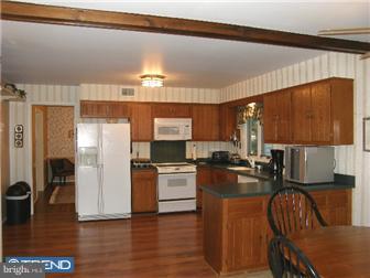 108 Dunns Cove Road Media, PA 19063 - Photo 6 of 12 Kitchen