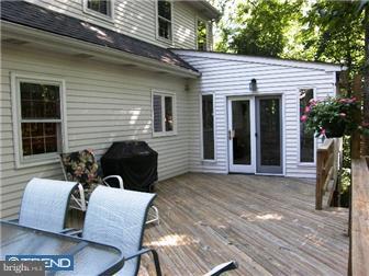 108 Dunns Cove Road Media, PA 19063 - Photo 10 of 12 Deck