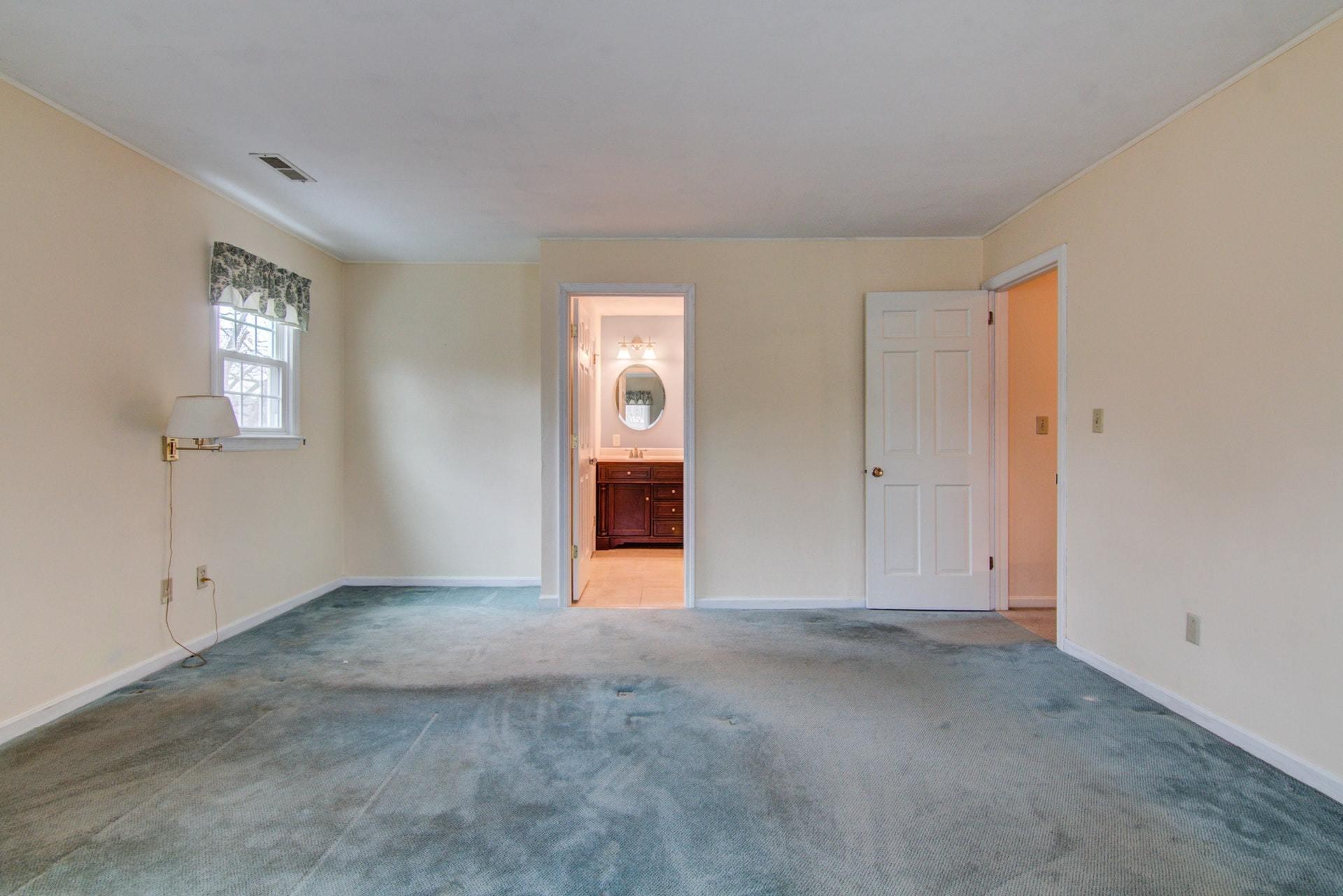 2506 Sharmar Road Roanoke, VA 24018 - Photo 18 of 37 018-261199-IMG_9892_3_4_5_6_6034064
