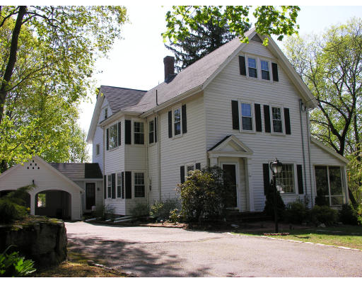 233 Maynard Road Framingham, MA 01701 - Photo 2 of 23 Gallery Image 2