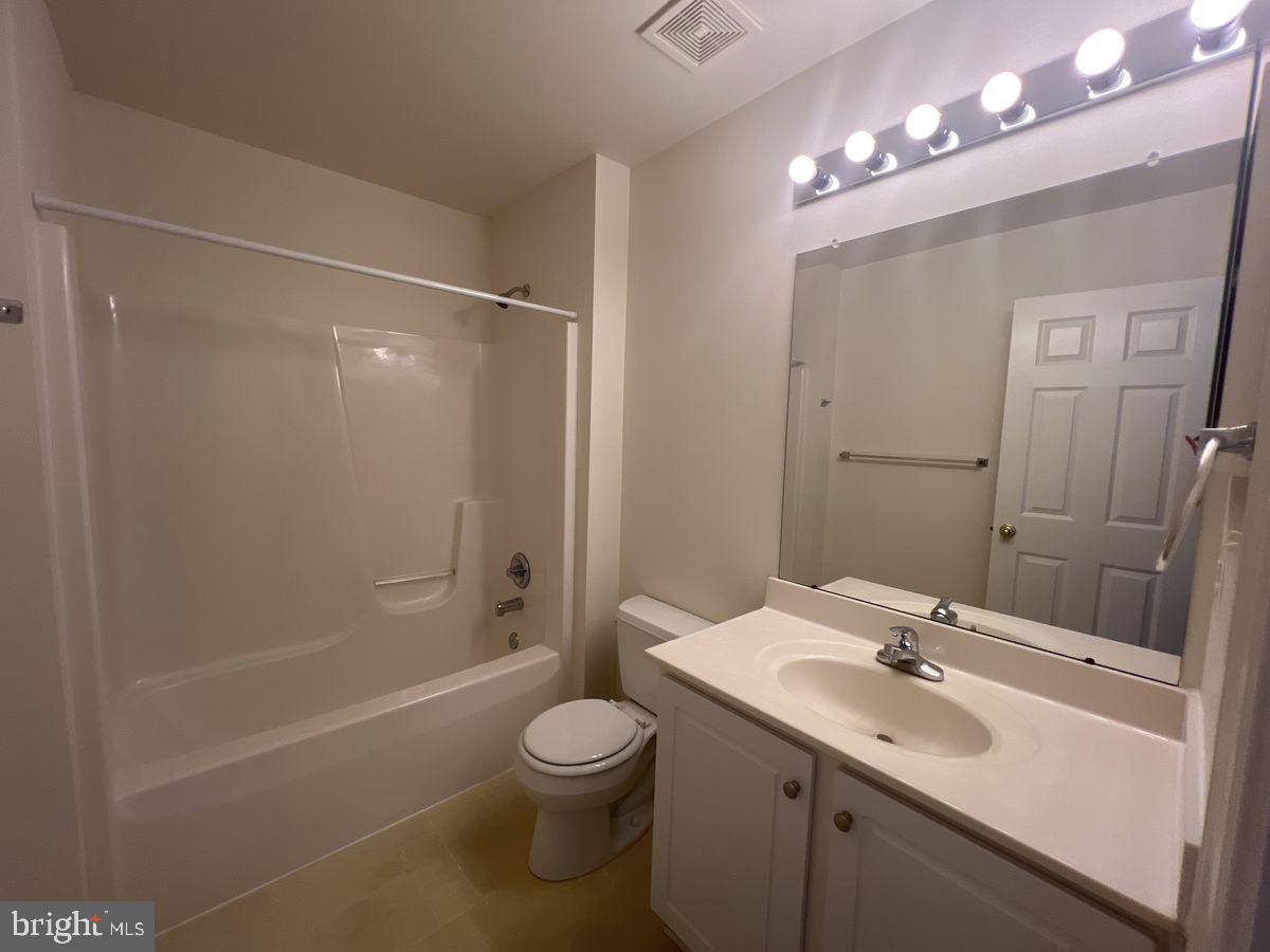 1700 Crommelins Court Point of Rocks, MD 21777 - Photo 17 of 21 hall bath