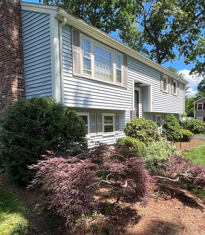 17 Eliot Road Northborough, MA 01532 - Photo 3 of 24 Gallery Image 3