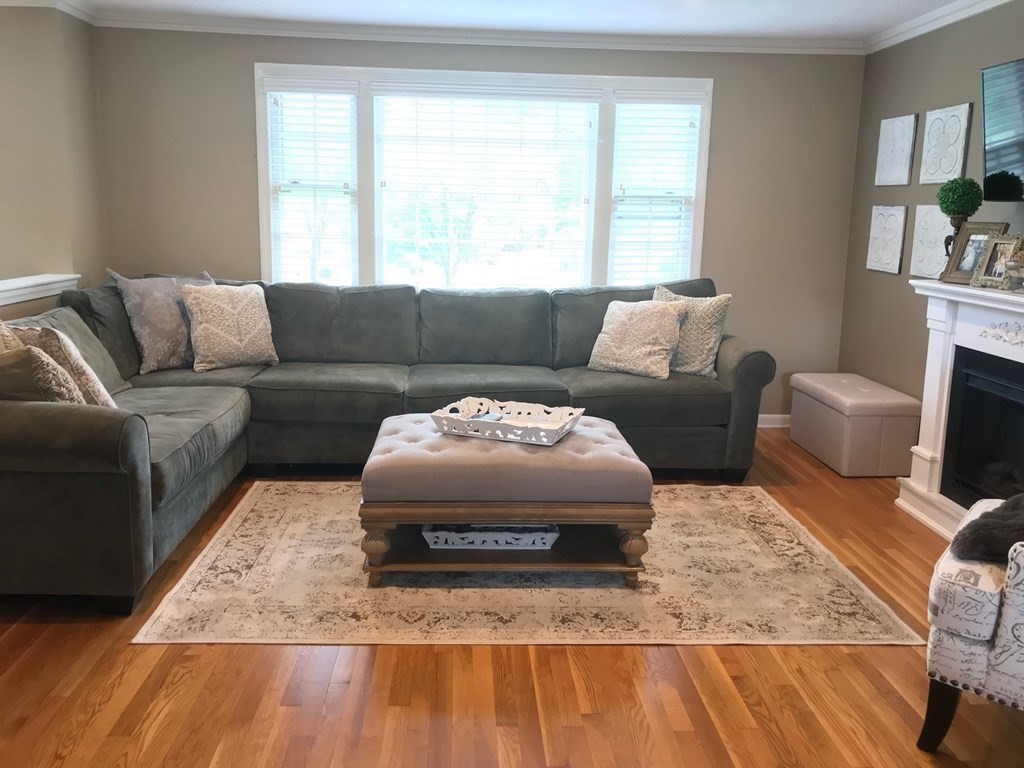17 Eliot Road Northborough, MA 01532 - Photo 8 of 24 Gallery Image 8