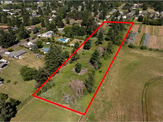 $450,000 | Southeast Armstrong Circle, Damascus, OR 97089