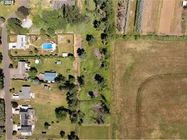 $450,000 | Southeast Armstrong Circle, Damascus, OR 97089