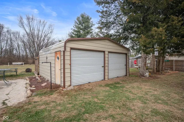 $205,900 | 11420 Highway 32, Yorktown, IN 47396