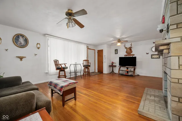 $205,900 | 11420 Highway 32, Yorktown, IN 47396