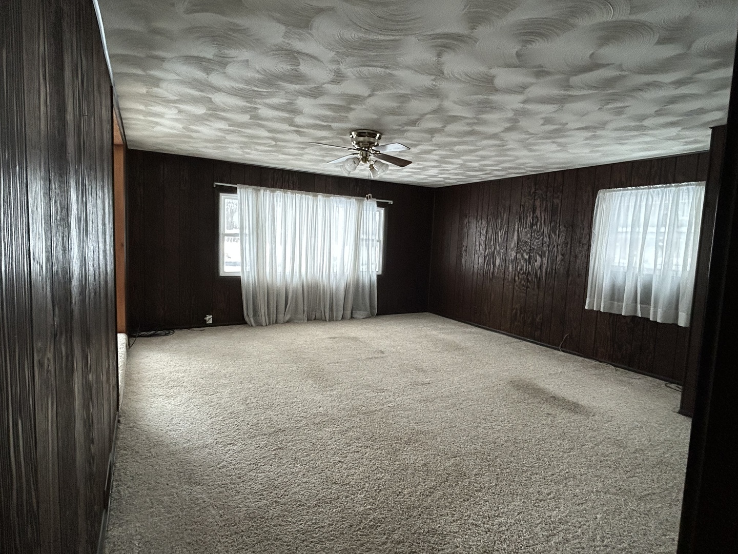 30368 Prairie Road Rock Falls, IL 61071 - Photo 6 of 10 an empty room with windows