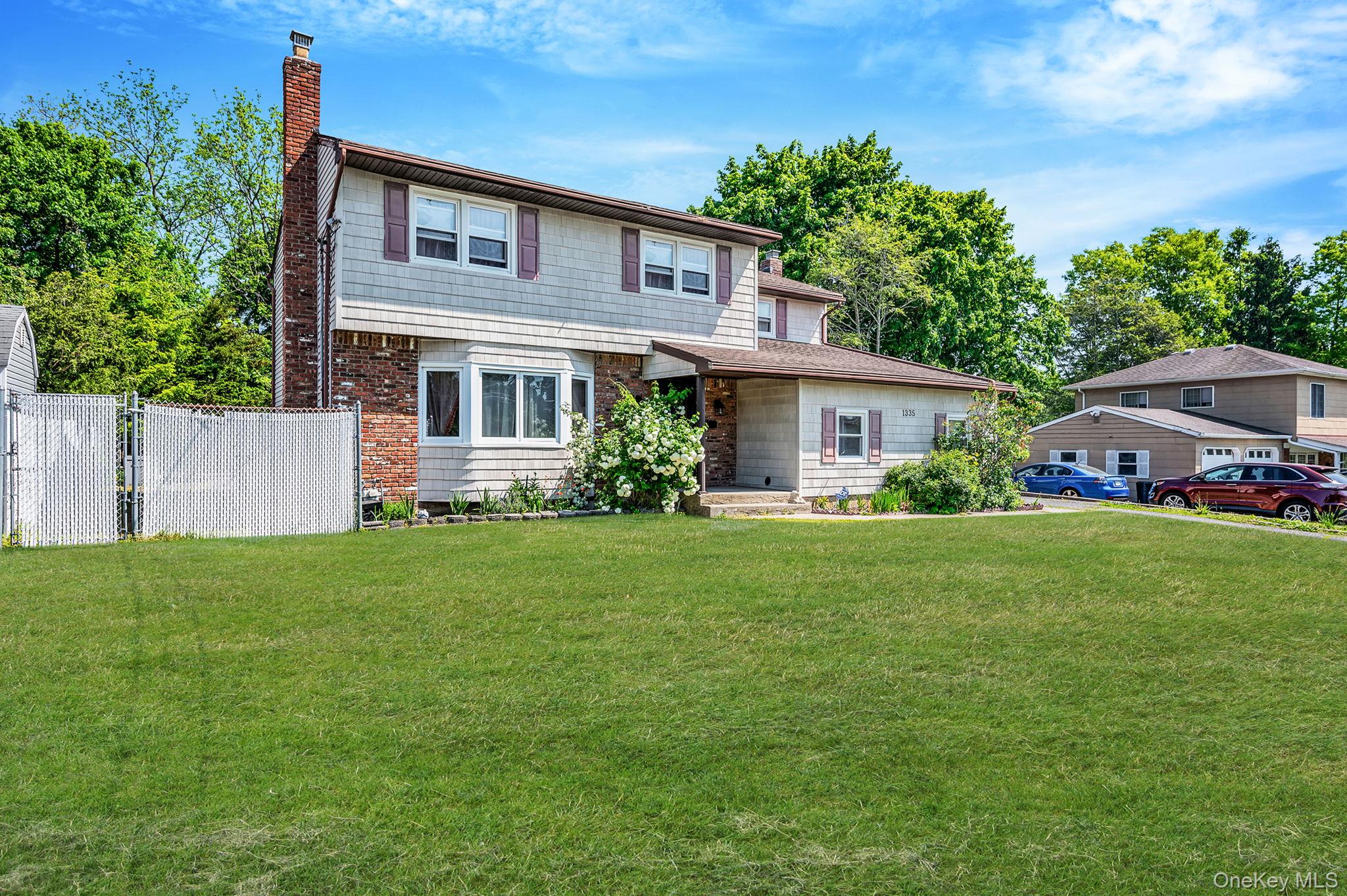 1335 August Road North Babylon, NY 11703 - Photo 1 of 40