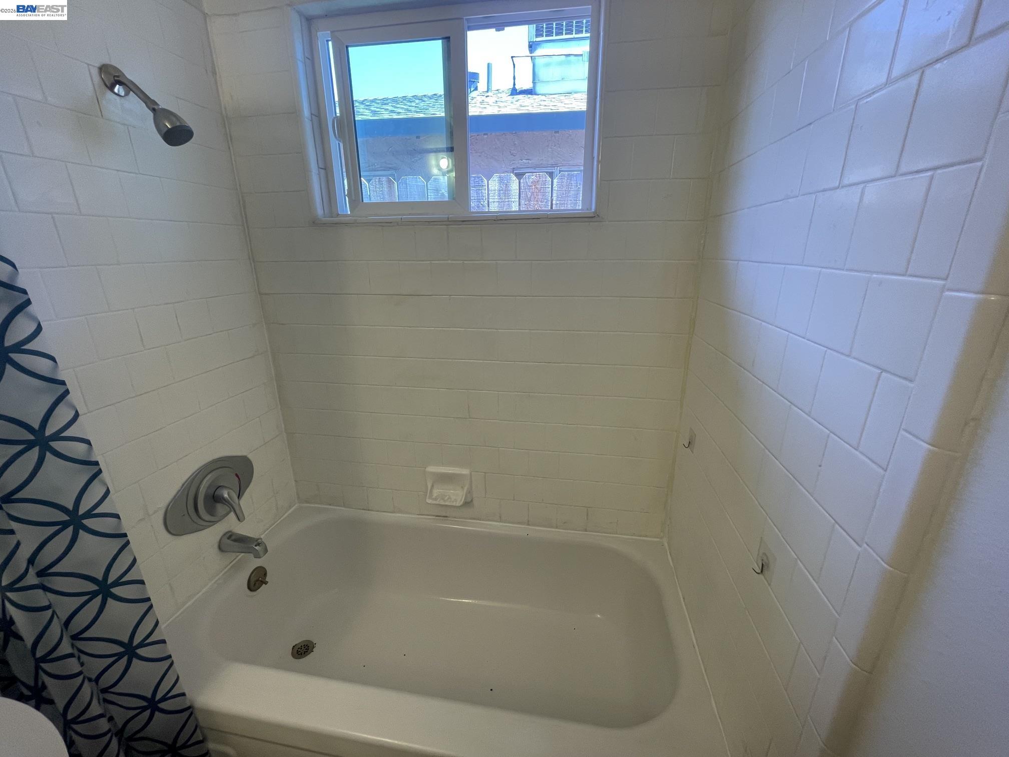 722 East Swain Road Stockton, CA 95207 - Photo 9 of 19