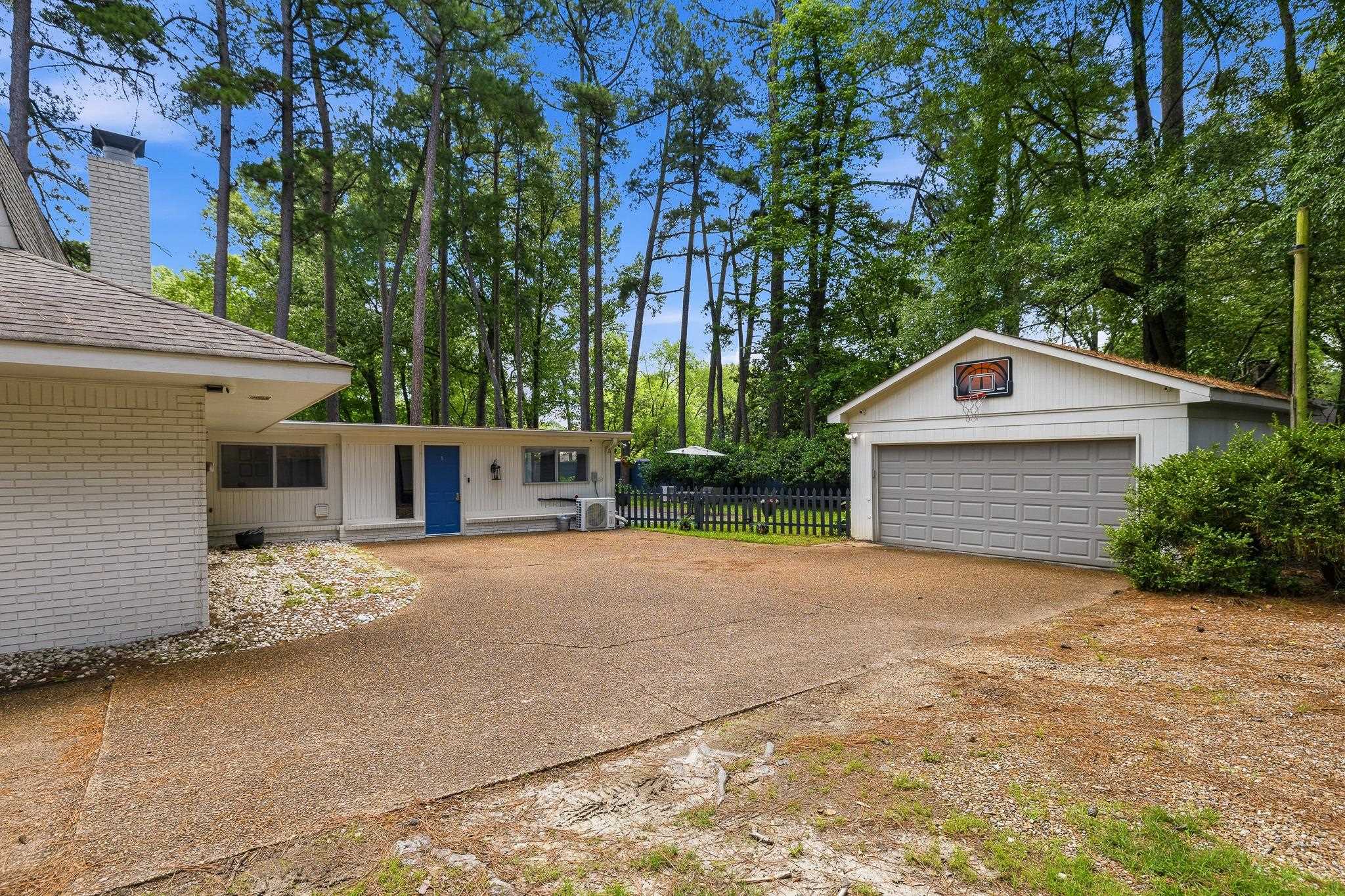 6735 Poplar Pike Memphis, TN 38119 - Photo 32 of 36