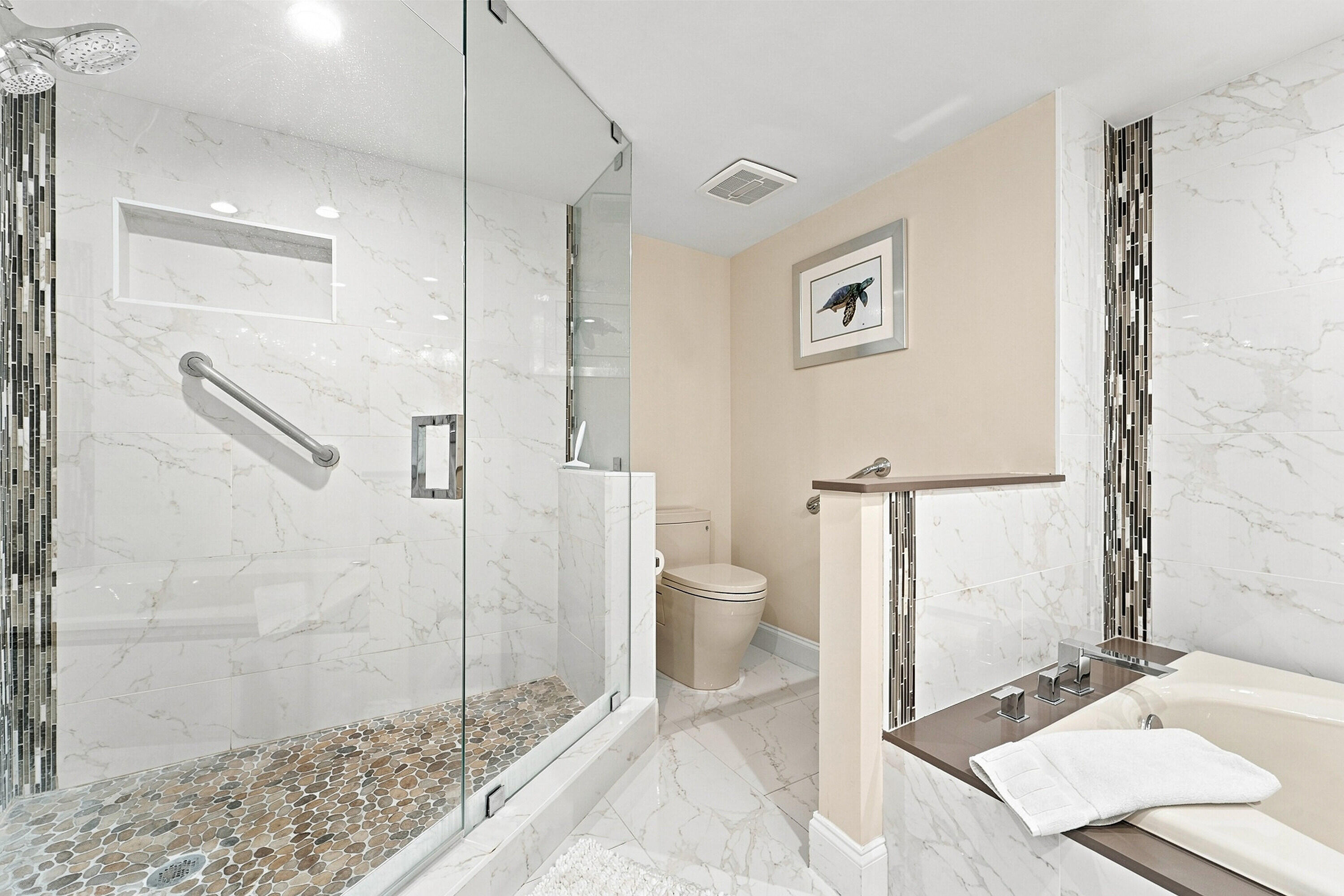 4101 North Ocean Boulevard Boca Raton, FL 33431 - Photo 20 of 40 Master Bath