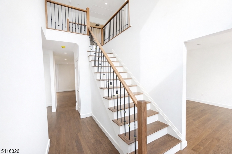 85 Pine Brook Road Montville, NJ 07082 - Photo 3 of 27