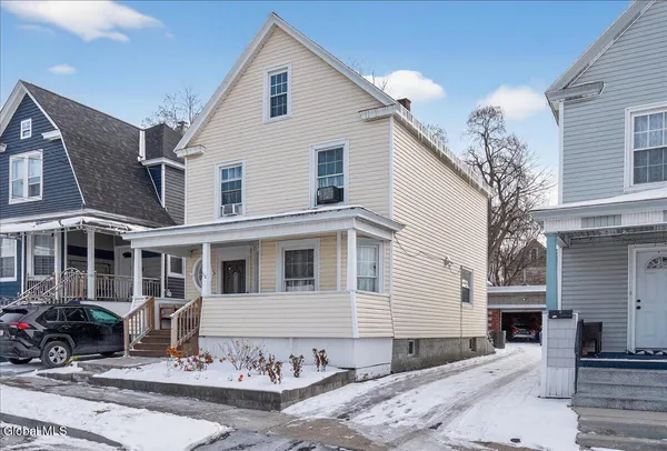 $300,000 | 118 Linden Street, Schenectady, NY 12304