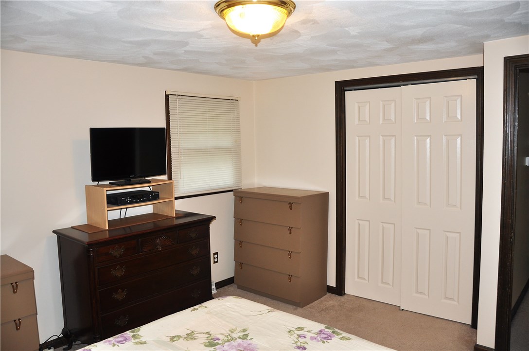 1061 Sisson Road Coventry, RI 02827 - Photo 6 of 11