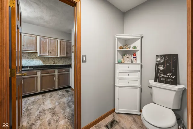 $999,900 | 6813 East Co Road 200 North, Greensburg, IN 47240