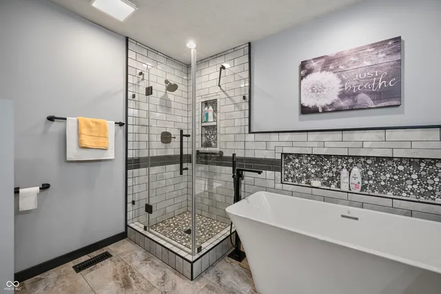 $999,900 | 6813 East Co Road 200 North, Greensburg, IN 47240