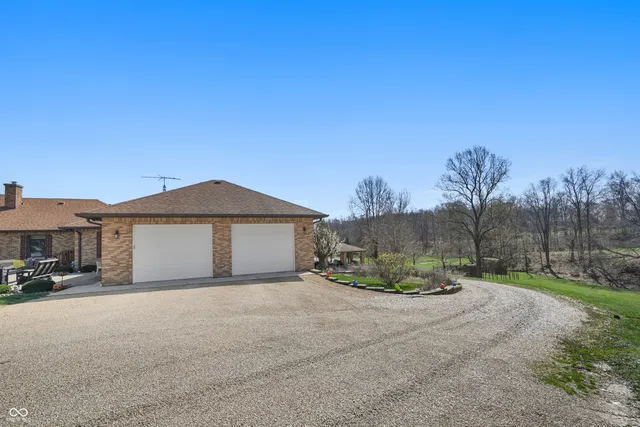 $999,900 | 6813 East Co Road 200 North, Greensburg, IN 47240
