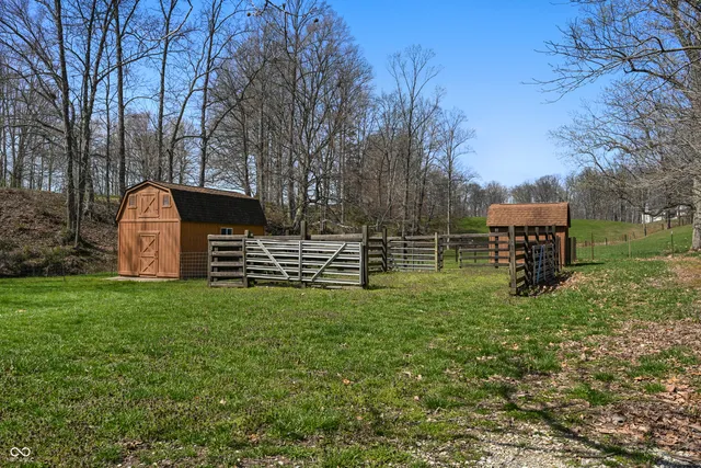 $999,900 | 6813 East Co Road 200 North, Greensburg, IN 47240