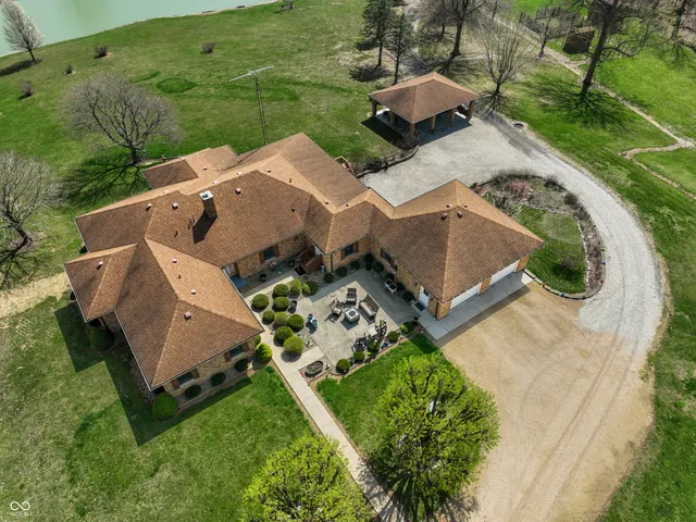 $999,900 | 6813 East Co Road 200 North, Greensburg, IN 47240