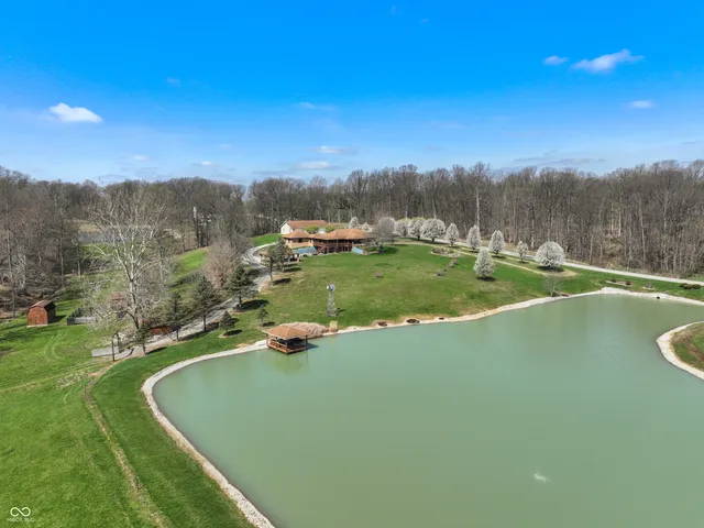 $999,900 | 6813 East Co Road 200 North, Greensburg, IN 47240
