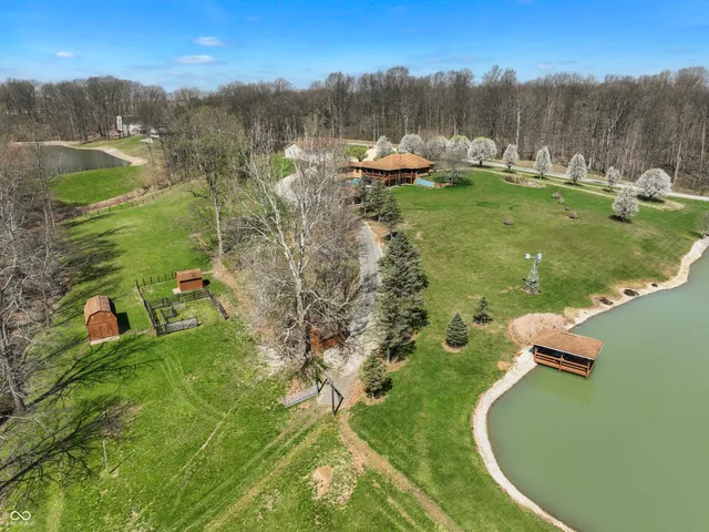 $999,900 | 6813 East Co Road 200 North, Greensburg, IN 47240