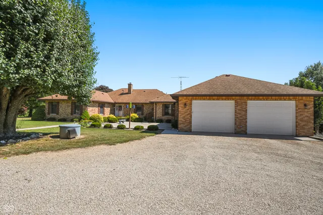 $999,900 | 6813 East Co Road 200 North, Greensburg, IN 47240