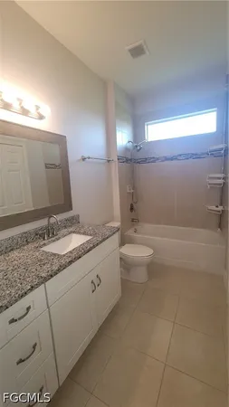 $1,800 | 3208 Southwest 17th Place, Cape Coral, FL 33914