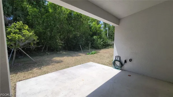 $1,800 | 3208 Southwest 17th Place, Cape Coral, FL 33914