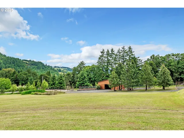 $669,000 | 453 Riverwood Lane, Oakland, OR 97462
