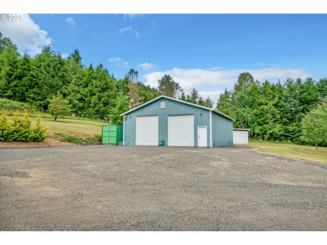 $669,000 | 453 Riverwood Lane, Oakland, OR 97462
