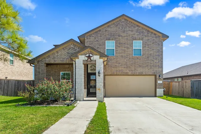 $360,000 | 2715 Fairfield Landing Lane, Pearland, TX 77089