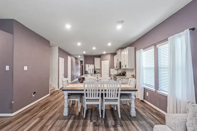 $360,000 | 2715 Fairfield Landing Lane, Pearland, TX 77089