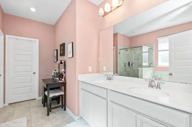 $360,000 | 2715 Fairfield Landing Lane, Pearland, TX 77089