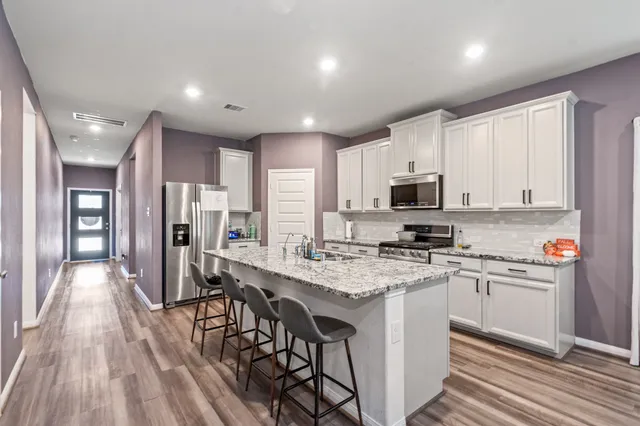 $360,000 | 2715 Fairfield Landing Lane, Pearland, TX 77089