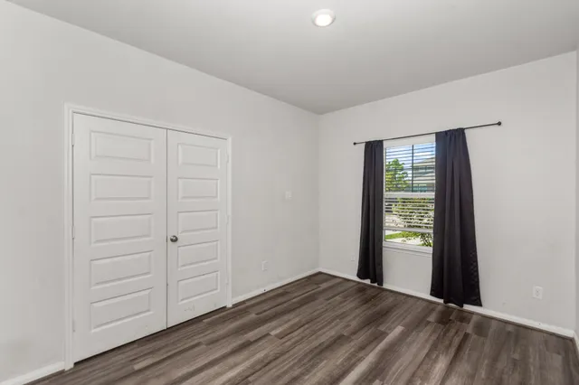 $360,000 | 2715 Fairfield Landing Lane, Pearland, TX 77089