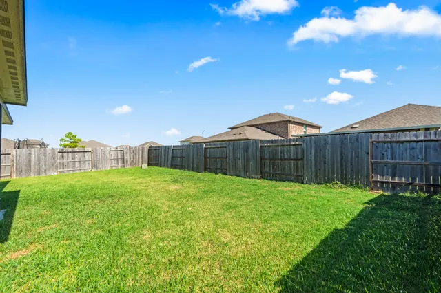 $360,000 | 2715 Fairfield Landing Lane, Pearland, TX 77089