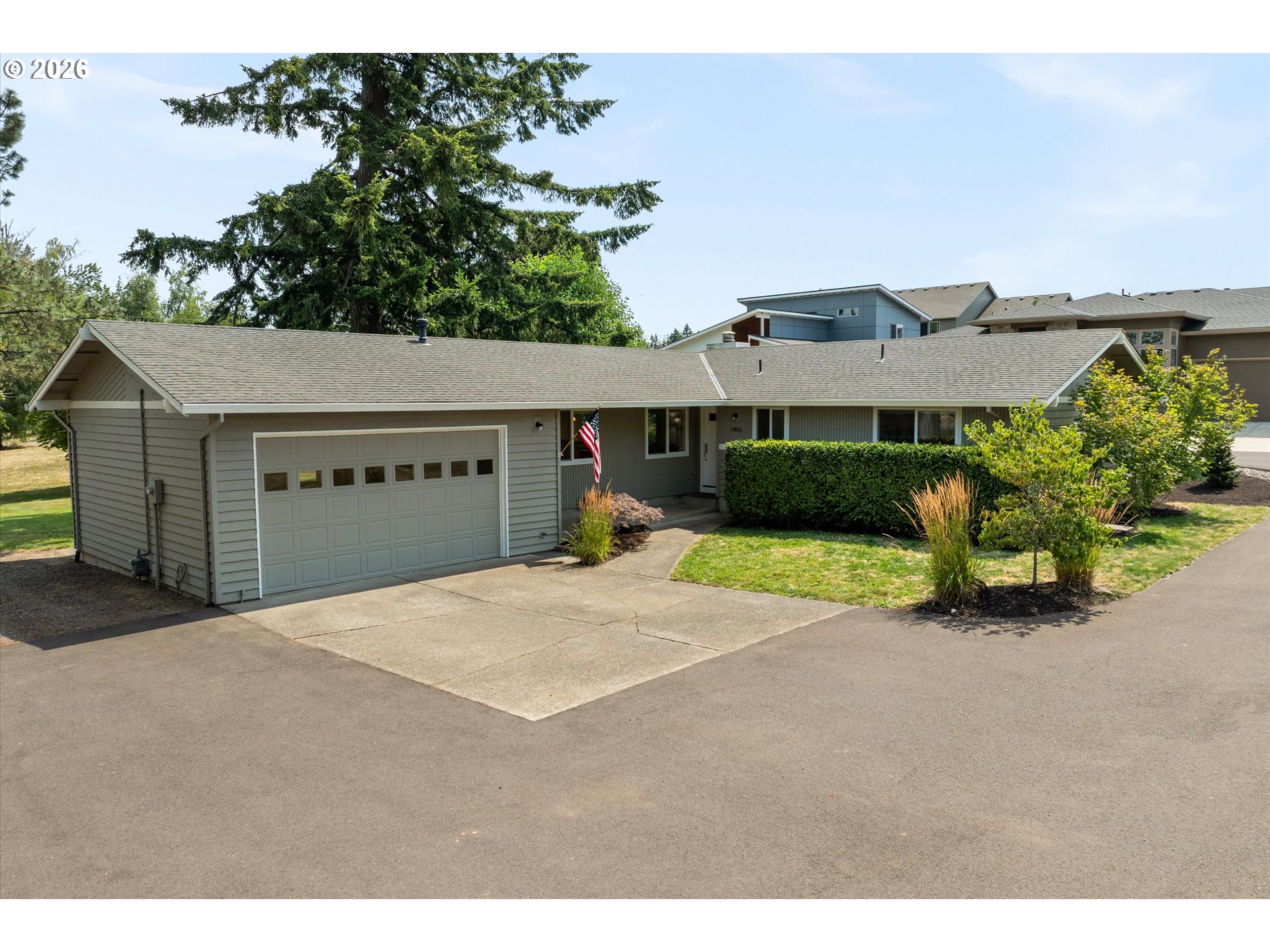 19851 Leland Road Oregon City, OR 97045 - Photo 1 of 46 Gallery Image 1