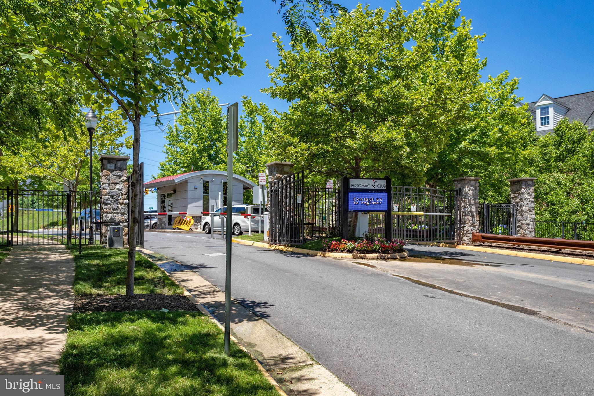 2263 Kew Gardens Drive, Unit 187 Woodbridge, VA 22191 - Photo 1 of 55
